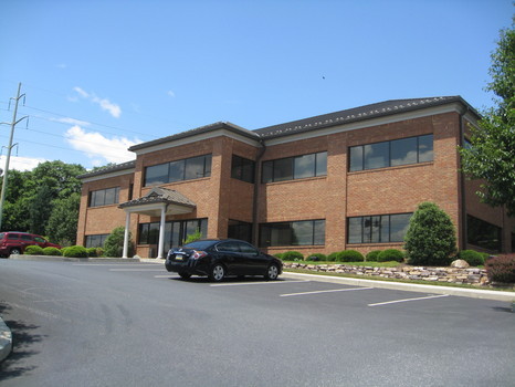 Laurel Pointe Office Building, Lingelstown Rd, Harrisburg, PA